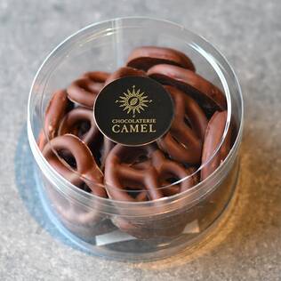 オンラインストア限定　ショコラトリーキャメル　ダーク　チョコレートプレッツェル　20枚【賞味期限：2026/4/17】