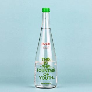エビアン　スパークリングウォーター　ファレル・ウィリアムス　限定ボトル　750ml