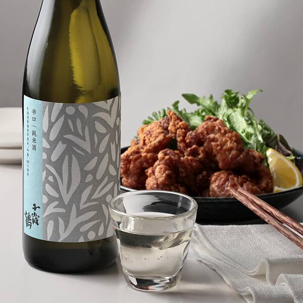 【カルディ】【お酒】辛口 純米酒 千歳鶴 720ml 【カルディ】【お酒】辛口 純米酒 千歳鶴 720ml