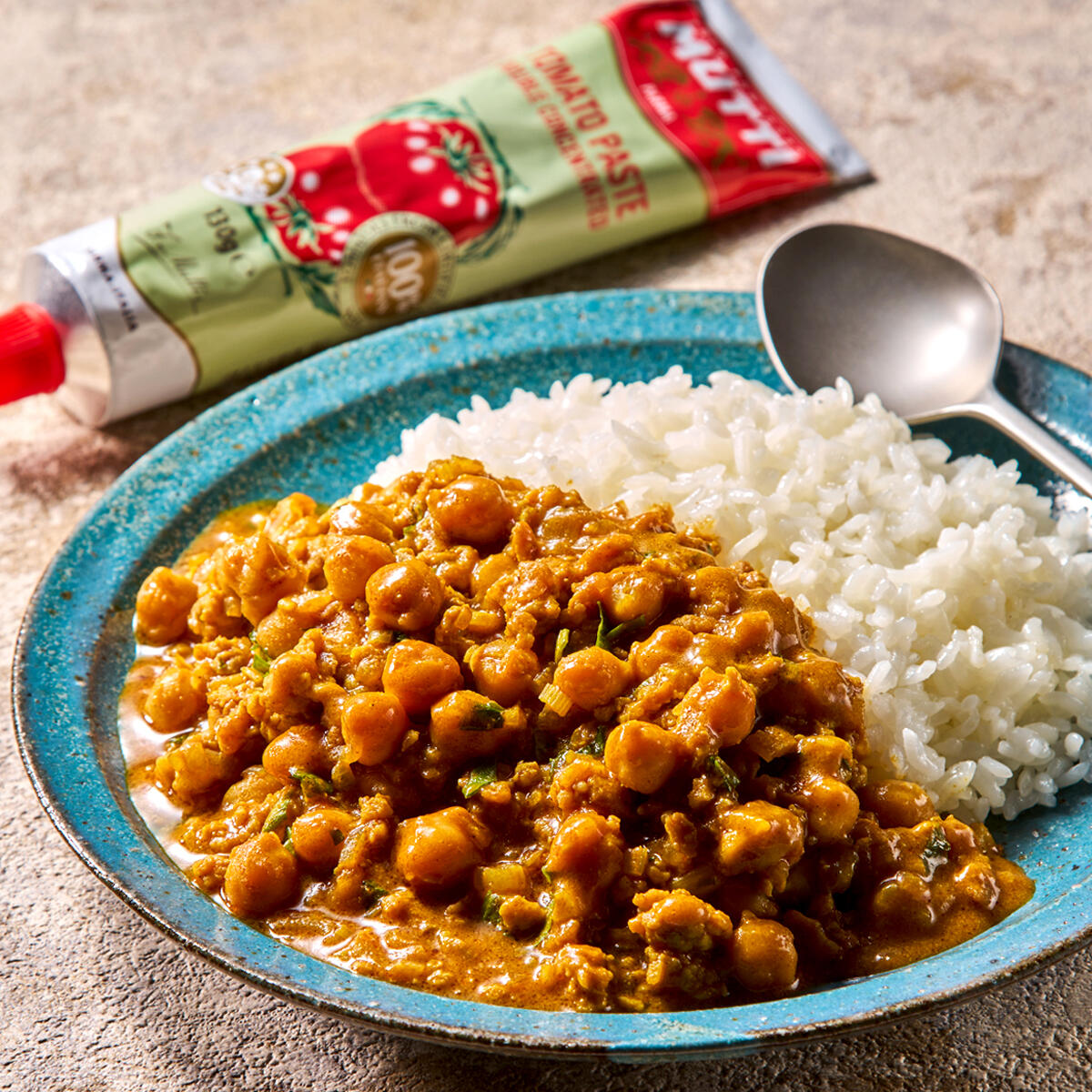 ムッティトマトペーストで作る豆カレー
