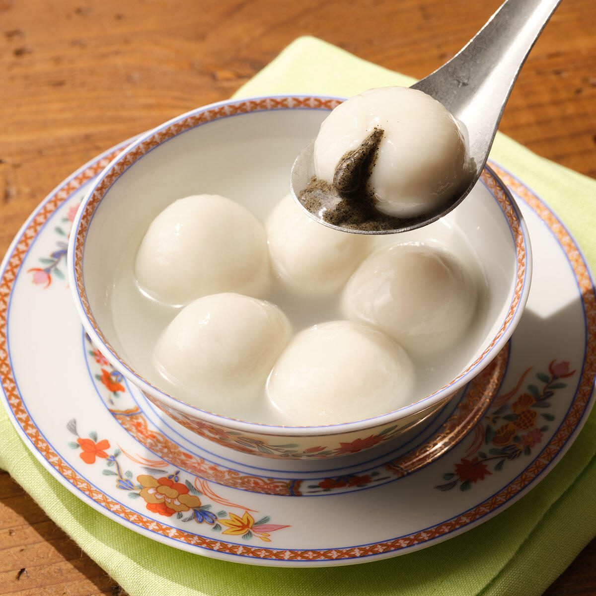 グイグアン 冷凍湯圓（タンユエン）黒胡麻