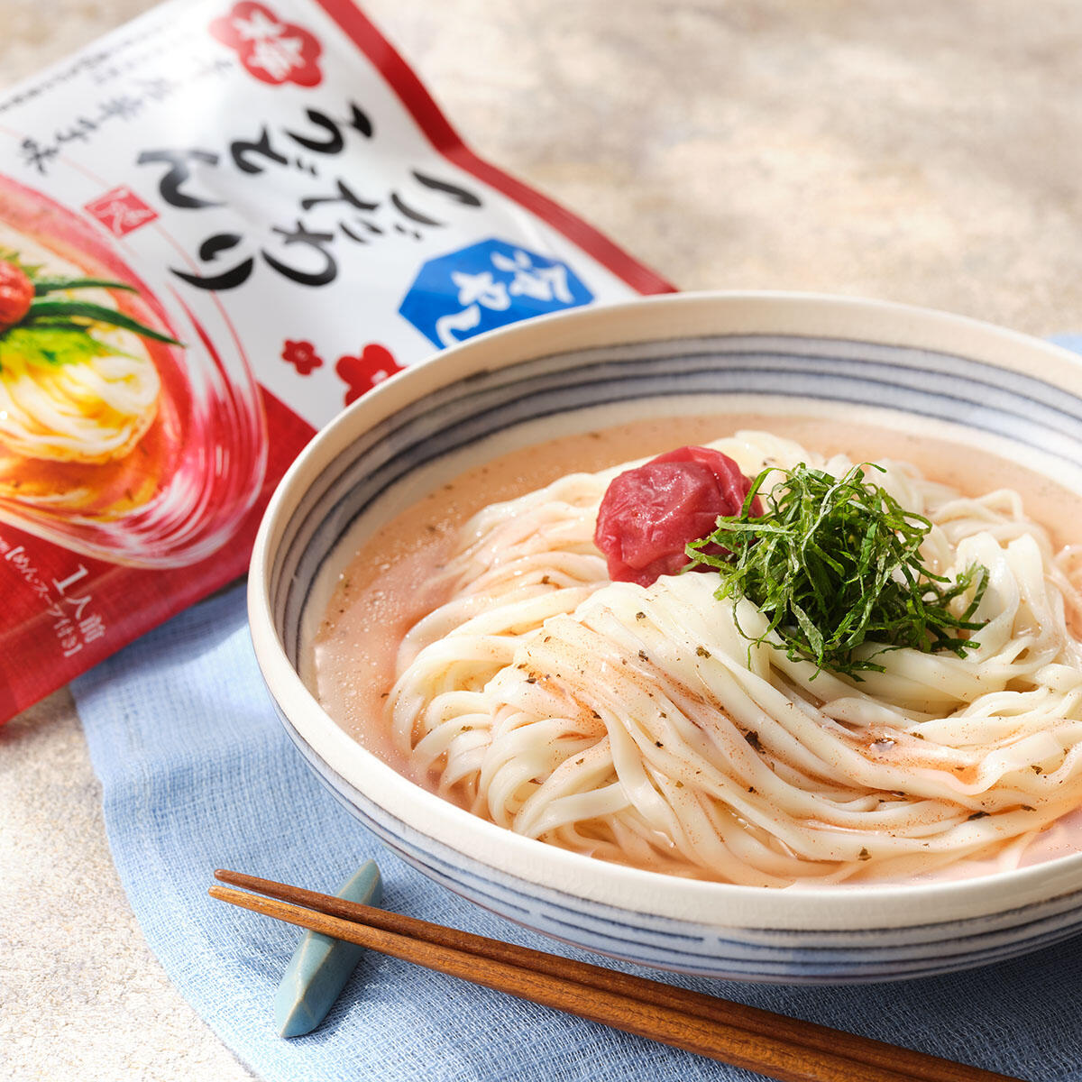 もへじ 冷やしこだわりうどん 梅 青唐辛子味